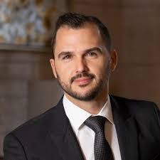 Robert Pedraza's Instagram, Twitter & Facebook