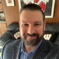 Heidi Wick's Instagram, Twitter & Facebook