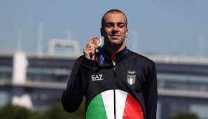 E' pronto per le gare in piscina. Jr8tp9bnaewkum