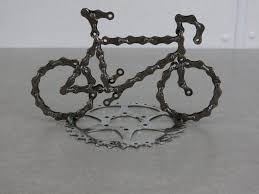 Mountainbike Mit Kettenrad Stand Aus Recycling Bike Kette Etsy Bike Chain Bike Craft Bicycle Decor