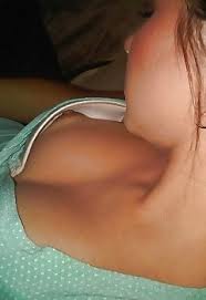 Downblouse Pics - Candid Oops Tits Galleries Updated Daily.