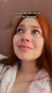 La famosa con la que te comparas también es insegura, también se compara