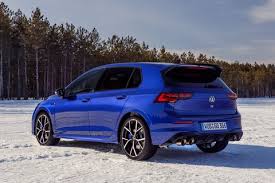 All about vw golf 8. The New 2022 Vw Golf R Makes A Great Impression Even In Slush