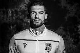 Morre o jornalista ricardo boechat em queda de helicptero em s√o paulo. Fisiologista Do Vitoria De Guimaraes Rui Viana Morre Aos 26 Anos Desporto Sabado