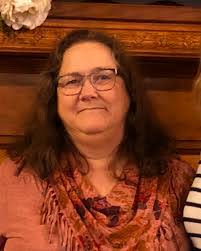 Iris Prescott's Instagram, Twitter & Facebook