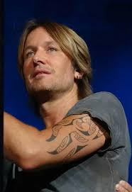 ADMINISTRATION SCAMMER WARNING ‼️ Hi Keith's Fans ....as Admins we do  strive to make this page safe for Keith Urban fans. We do our very best to  divert scammers away from the