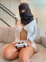 Azilia Hadid (@azillahijab)  X