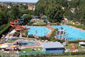 Piscine En Plein Air Renchen Parc Aquatique Outdooractive Com