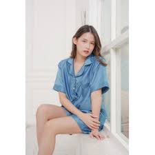 Desain dan corak menarik juga menjadi pertimbangan dalam memilih baju tidur. Jual Kemeja Tidur Wanita Model Desain Terbaru Harga August 2021