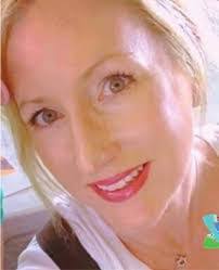 Laura Labatt's Instagram, Twitter & Facebook