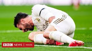 El amistoso entre las leyendas de dos de los equipos en el real madrid volverán a recordar las cabalgadas de roberto carlos y las paradas de iker casillas, dos exjugadores muy ligados al club. Me Ya Sa Yan Wasan Real Madrid Ke Yawan Rauni Bbc News Hausa