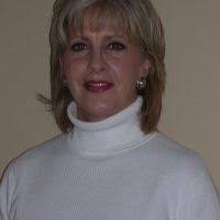 Linda Holmquist's Instagram, Twitter & Facebook