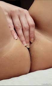 Liana Banks 3