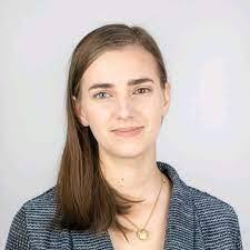 Ellen Wippich's Instagram, Twitter & Facebook