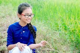 Bài hát que huong do ca sĩ phuong my chi thuộc thể loại tru tinh. PhÆ°Æ¡ng Má»¹ Chi Thiá»‡n Nhan Cung 14 Tuá»•i Káº» Bá»‹ Che Chin Ep NgÆ°á»i Ä'Æ°á»£c Khen