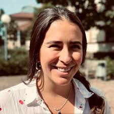 Andrea Revilla's Instagram, Twitter & Facebook