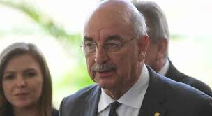 Osmar terra se formou em medicina pela universidade federal do rio de janeiro (ufrj)rafael carvalho/governo de transição. Osmar Terra Sera Ministro Da Cidadania Diz Assessoria De Transicao