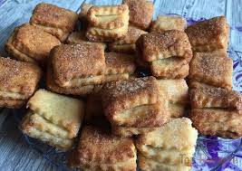 Zarte Zimt Kekse Mit Quark Fur Die Ganze Woche Nur 3 Zutaten Und Der Susse Leckerbissen Ist Geschaffen Top Rezepte De Rezept Rezept Kekse Schnelle Kekse Kuchen Und Torten Rezepte