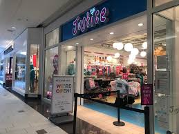 Owner Of Ann Taylor Loft Other Brands Files For Bankruptcy Will Close Some Stores Siouxfalls Business