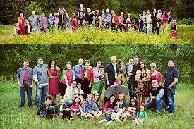 Well Hello Cute Family Large Family Photography Big Family Photos Large Family Portraits