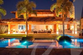 Detalhe Do Imovel Casa Cinematografica No Fazenda Da Grama Golf Club Ref Ia9781 Exteriores De Casas Casas Estilos De Casa