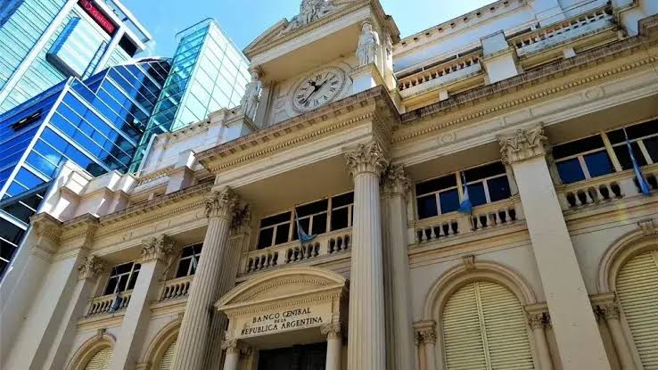 El Presidente presentará por cadena nacional la reforma de la Carta  Orgánica del Banco Central - Ecos Diarios Necochea