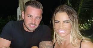 If you're new here you may have missed how i kissed toothpaste goodbye and watched two of katie's cavities heal right before my eyes. Katie Price Shares Graphic Images Of Injured Legs After Snorkeling In The Maldives