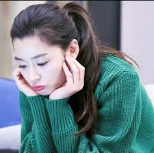 Jun Ji Hyun arriving in Thailand...