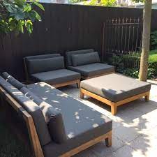 Een compleet teak onderhoudspakket van royal design, waarmee u uw teak tuinmeubelen royal products • wij hebben onze teak collectie aangevuld met de aluminium stoelen uit de. Pin Op Loungemeubelen Royal Design