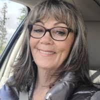 Lori Litke's Instagram, Twitter & Facebook