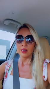 Quem deve pagar a conta no encontro: Dicas de etiqueta