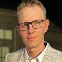 Daniel Hoare's Instagram, Twitter & Facebook