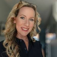 Meredith Saxon's Instagram, Twitter & Facebook