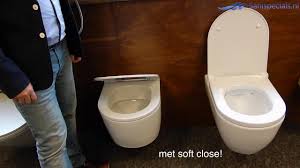 globo forty3 wandcloset met zijn 43 cm het meest ondiepe wandcloset van de wereld kom gerust eens langs in de showroom om te erv toilet badkamer toiletruimte