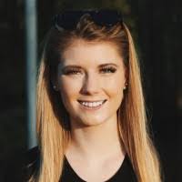 Kim Reschke's Instagram, Twitter & Facebook