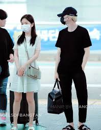 Unggahan tersebut dibanjiri dukungan netizen, yang mengaku bahagia atas hubungannya dengan sang kekasih. Kwonmin Bts Suga Aoa Mina By Angelsofbangtan On Deviantart