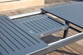 Table extensible de repas : Table De Jardin Extensible 6 Chaises En Aluminium Berana Concept Usine