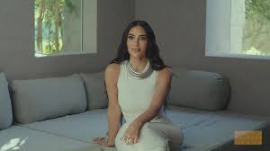 Актриса, дизайнер, светская львица, фотомодель. Watch Kim Kardashian Reflects On 20 Seasons Of Keeping Up With The Kardashians On Today S Good Morning Vogue Good Morning Vogue Vogue