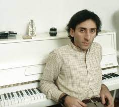 Battiato aveva 76 anni ed era malato da tempo, ecco perché si era allontanato dal mondo della musica. Tstmaojf00bjkm