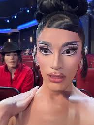 Ohhhh the girls are fighting 🔥🤭👀 . . . #rupaulsdragrace #drag #dragrace  #dragraceuk #rupaul #rpdr #rpdr15 #gay #love #lgbt #allstars8 #allwinners  #dragraceph #dragartist #makeup