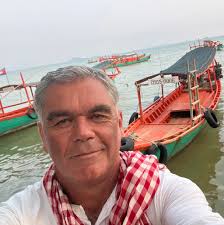 Does the ATM in Siem Reap give a choice between USD and Riel?