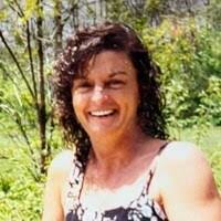 Lisa Runions's Instagram, Twitter & Facebook