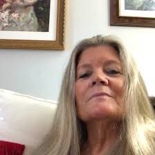 Movie scene where friends first meet?