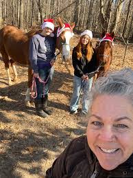 Nicole Hunsicker's Instagram, Twitter & Facebook