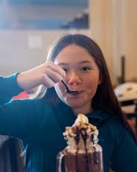 Fuel up between laps with a meal, quick snack, or a warm drink at one of  our food and bev outlets⤵ 🥗 Rock Chute Kitchen and Bar: 11am–9pm 🍔  Grillworks Cafeteria: 8:30am–7pm