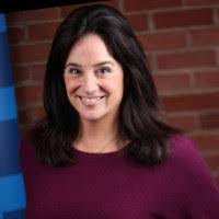 Lisa Dinsmore's Instagram, Twitter & Facebook