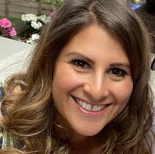 👋🏼 // "Can a volunteer do that?"