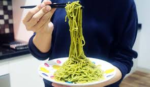 Soalnya pas masak lemonilo airnya bening kok (air yang dimasak bareng mie). Review Lemonilo Mie Instan Alami Rasa Mie Goreng Tokopedia Blog