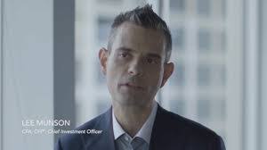 Lee Munson's Instagram, Twitter & Facebook