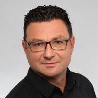 20+ Profile mit dem Suchbegriff „Strommer“